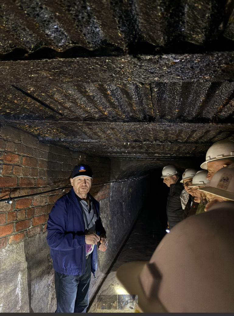 Victoria Tunnel P3.jpg (76000 bytes)
